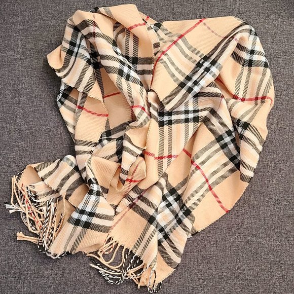 NEW - Soft and Cozy Plaid Mix Scarf  - One size - Picture 2 of 9